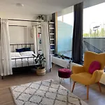 Utulny A Moderny Atelier S Terasou * Pozsony