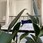 Utulny A Moderny Atelier S Terasou * Pozsony
