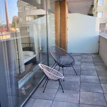 útulný A Moderný Ateliér S Terasou *