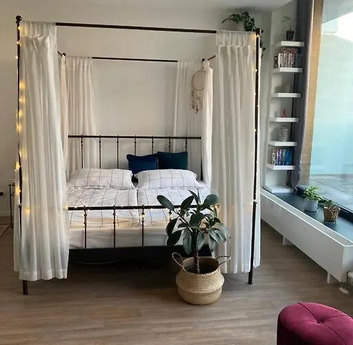 Utulny A Moderny Atelier S Terasou