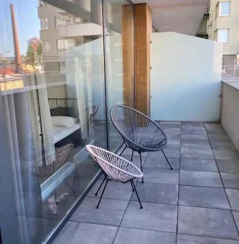 Utulny A Moderny Atelier S Terasou *